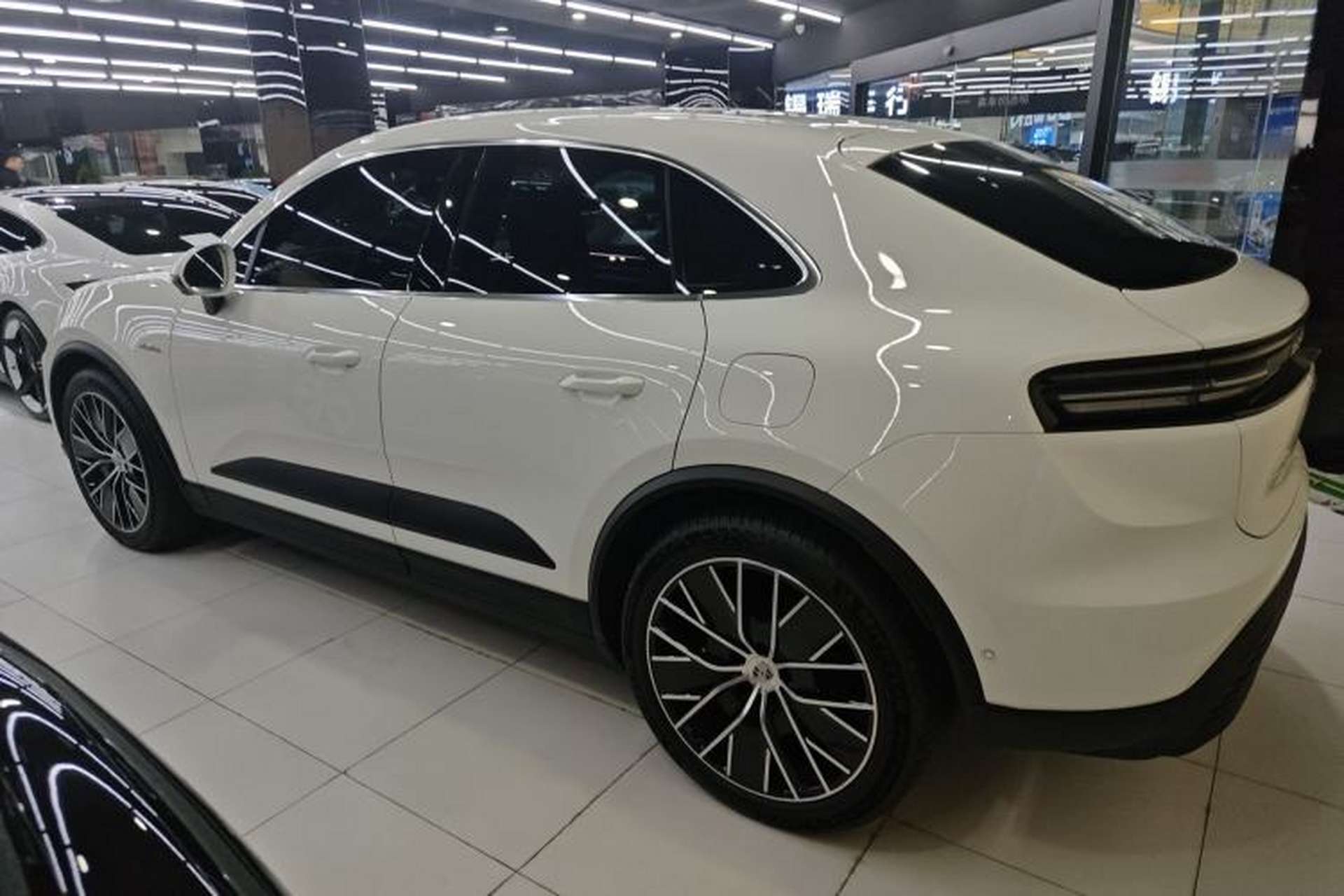 Used Porsche Macan 2024 Macan Long Range Edition Left Side