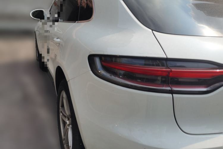 Used Porsche Macan 2024 Macan 2.0T Rear Left 45 Deg