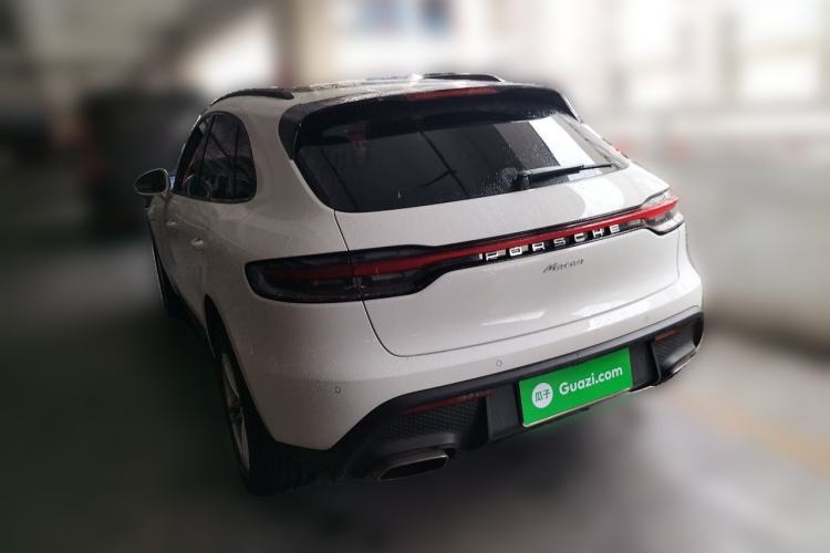 Used Porsche Macan 2024 Macan 2.0T Rear Left 45 Deg