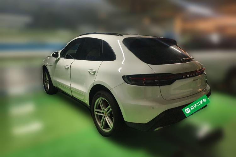 Used Porsche Macan 2024 Macan 2.0T Rear Left 45 Deg