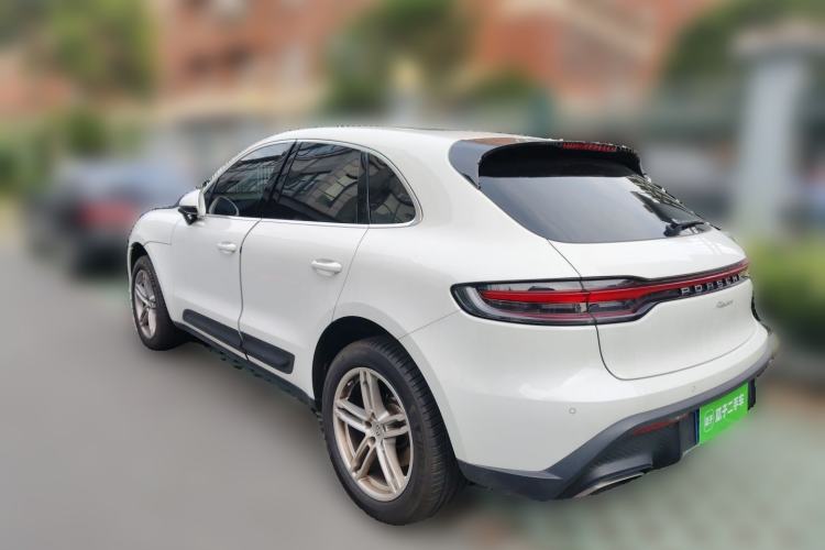Used Porsche Macan 2024 Macan 2.0T Rear Left 45 Deg