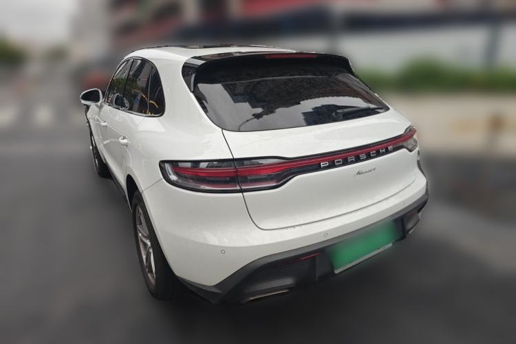 Used Porsche Macan 2024 Macan 2.0T Rear Left 45 Deg