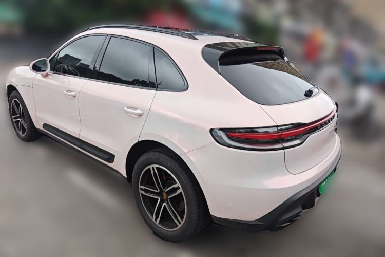 Used Porsche Macan 2024 Macan 2.0T Rear Left 45 Deg