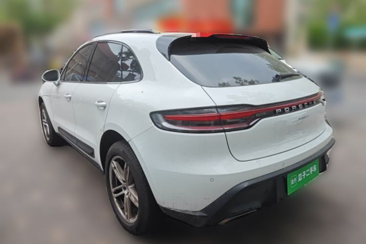 Used Porsche Macan 2024 Macan 2.0T Rear Left 45 Deg
