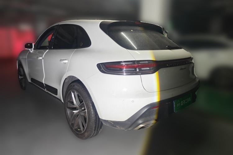Used Porsche Macan 2024 Macan 2.0T Rear Left 45 Deg