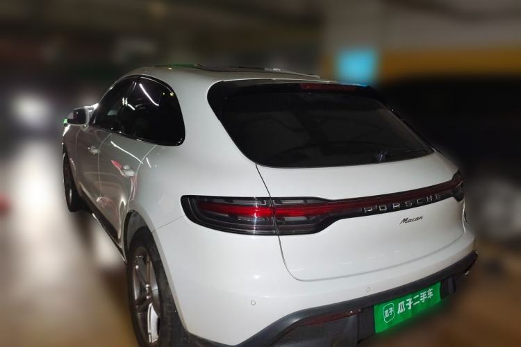 Used Porsche Macan 2024 Macan 2.0T Rear Left 45 Deg