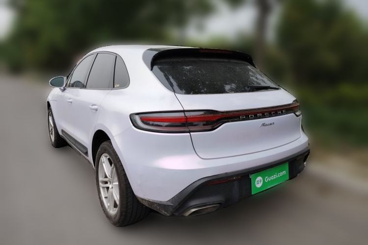 Used Porsche Macan 2024 Macan 2.0T Rear Left 45 Deg