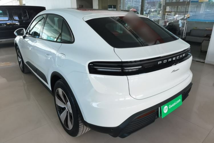 Used Porsche Macan 2024 Macan Long Range Edition Rear Left 45 Deg