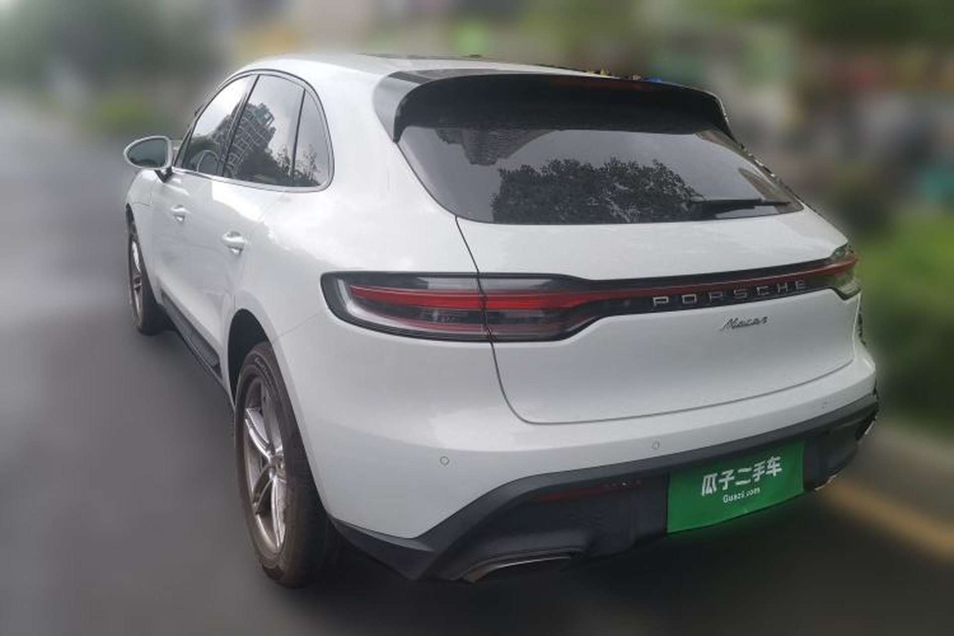 Used Porsche Macan 2024 Macan 2.0T Rear Left 45 Deg