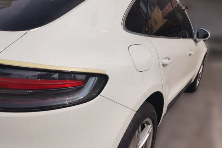 Used Porsche Macan 2024 Macan 2.0T Rear Right 45 Deg