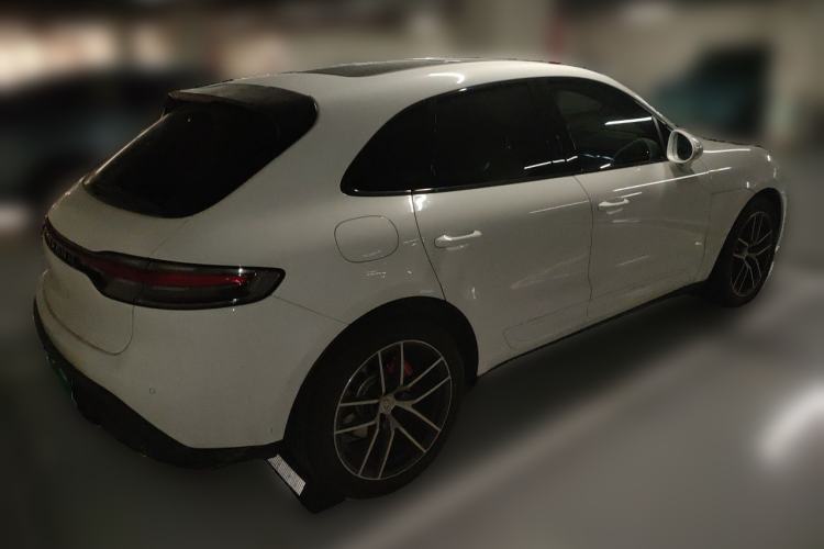 Used Porsche Macan 2024 Macan S 2.9T Rear Right 45 Deg