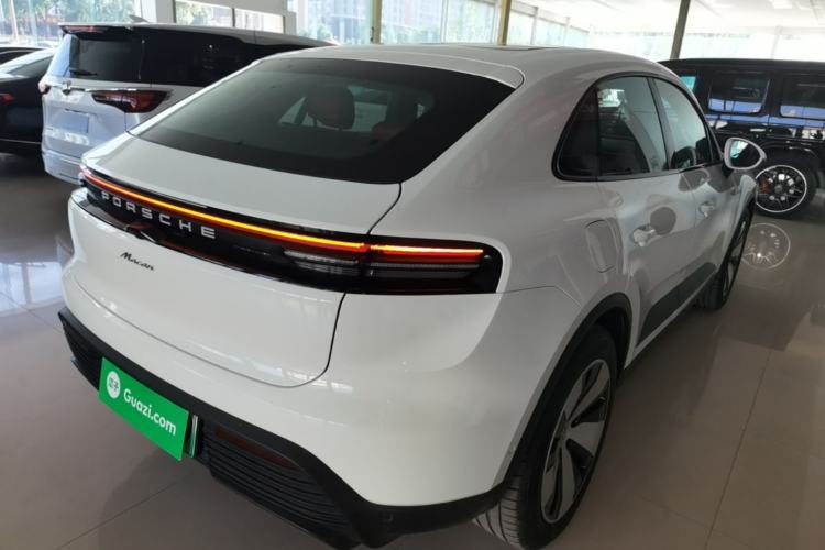 Used Porsche Macan 2024 Macan Long Range Edition Rear Right 45 Deg