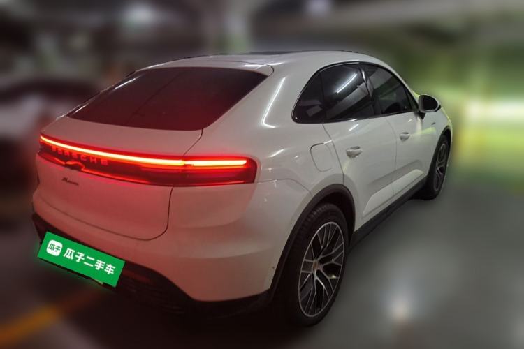 Used Porsche Macan 2024 Macan Long Range Edition Rear Right 45 Deg