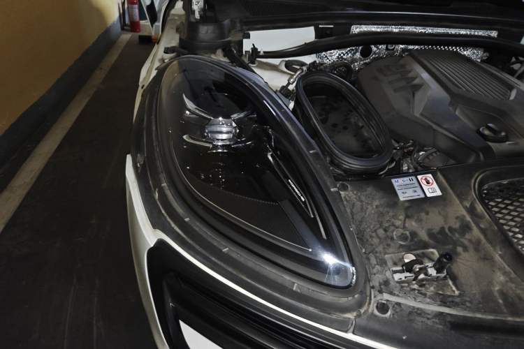 Used Porsche Macan 2024 Macan 2.0T Right Front Headlight