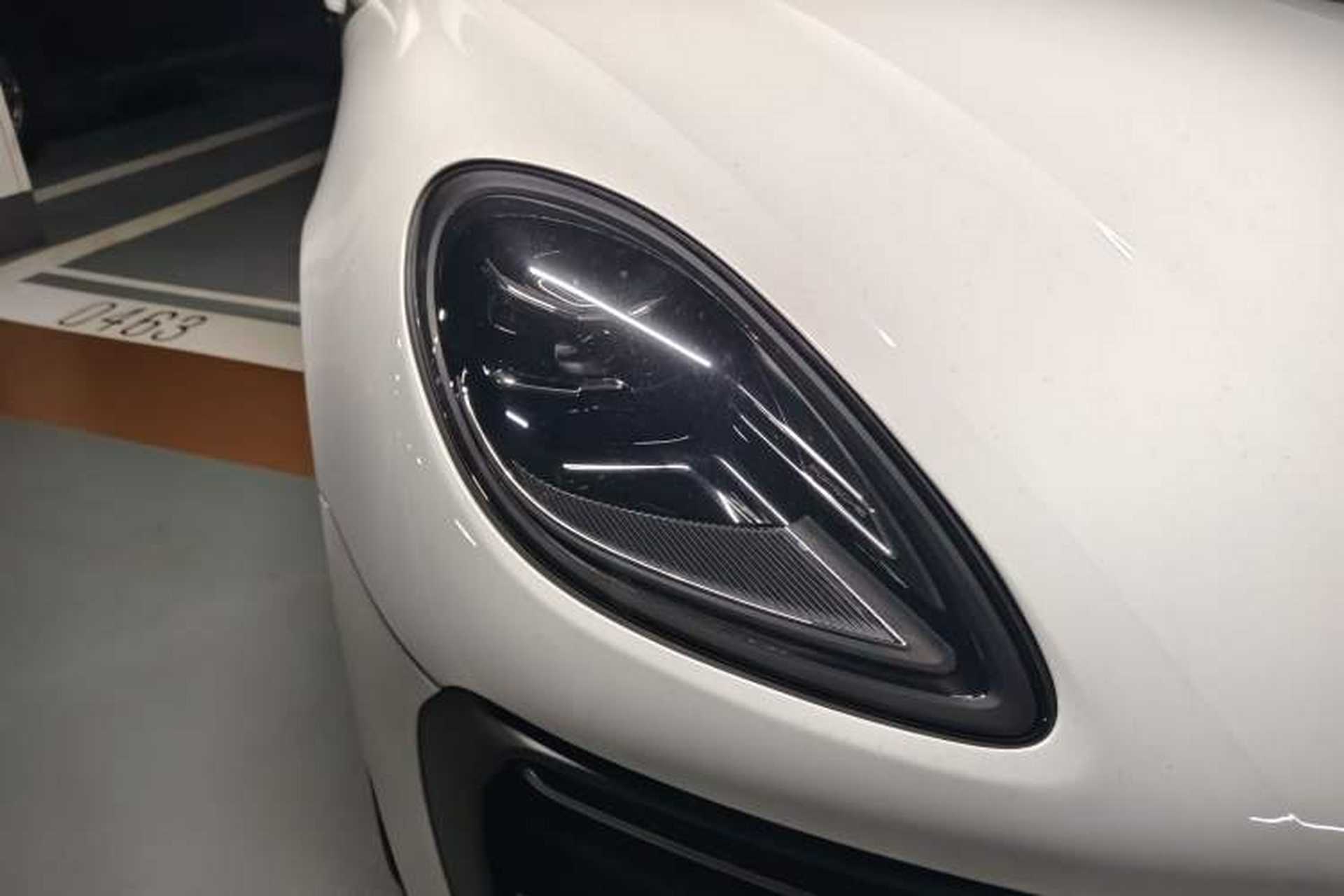 Used Porsche Macan 2024 Macan 2.0T Right Front Headlight