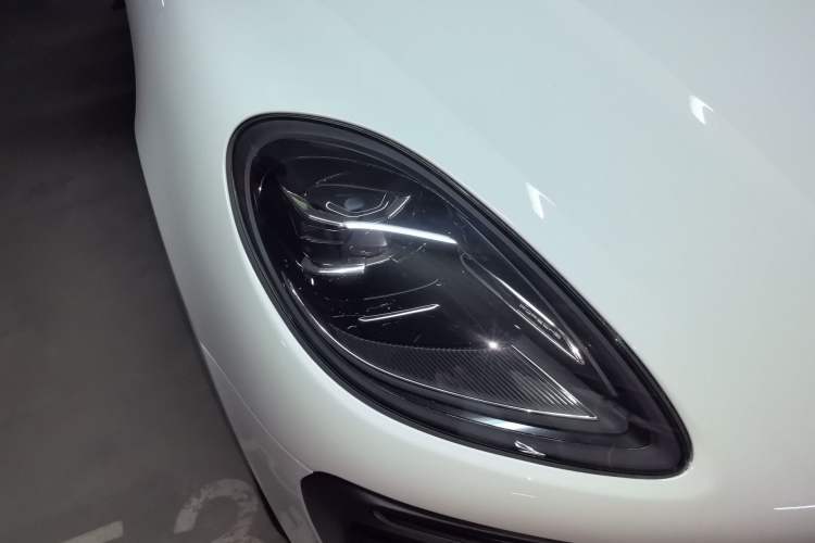 Used Porsche Macan 2024 Macan 2.0T Right Front Headlight