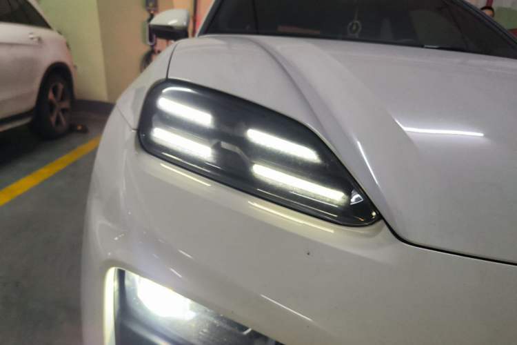 Used Porsche Macan 2024 Macan Long Range Edition Right Front Headlight