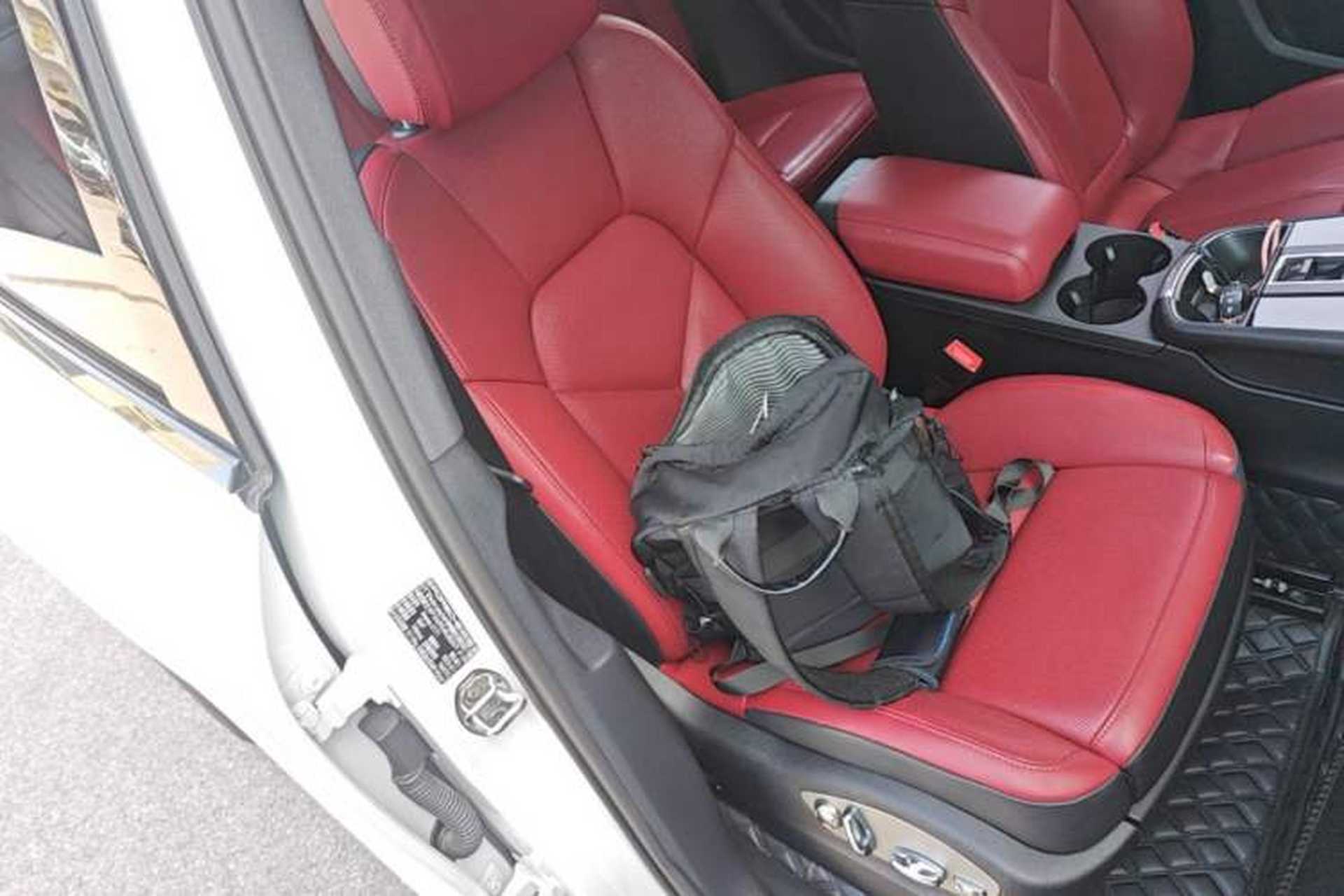 Used Porsche Macan 2024 Macan 2.0T Right Front Seat