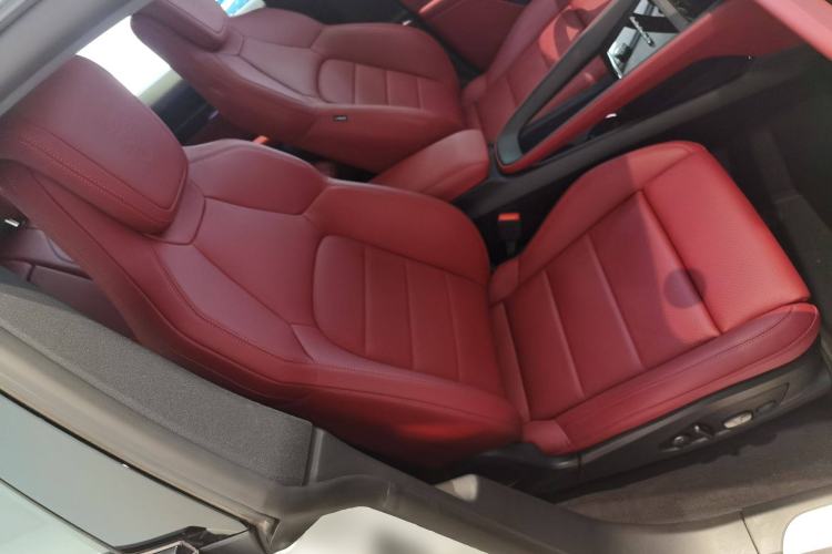 Used Porsche Macan 2024 Macan 4 Right Front Seat