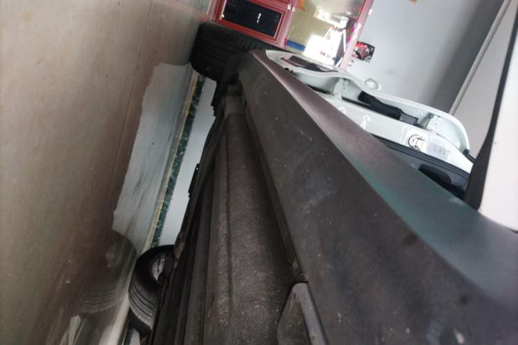 Used Porsche Macan 2024 Macan 2.0T Right Side Sill