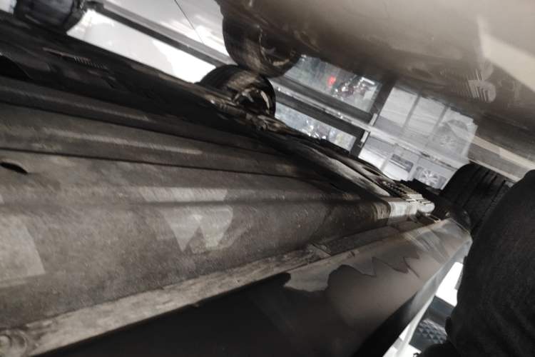 Used Porsche Macan 2024 Macan 2.0T Right Side Sill