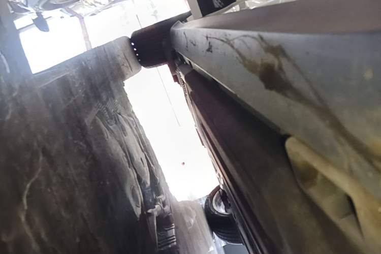 Used Porsche Macan 2024 Macan 2.0T Right Side Sill