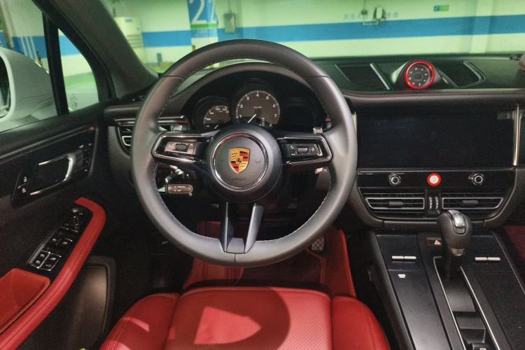 Used Porsche Macan 2024 Macan 2.0T Steering Wheel