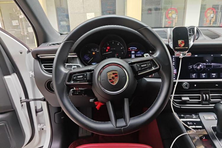 Used Porsche Macan 2024 Macan T 2.0T Steering Wheel