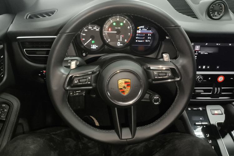 Used Porsche Macan 2024 Macan 2.0T Steering Wheel
