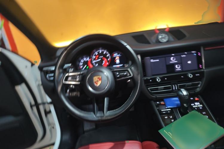 Used Porsche Macan 2024 Macan 2.0T Steering Wheel