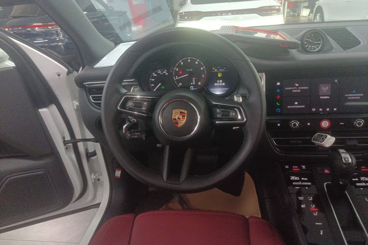 Used Porsche Macan 2024 Macan 2.0T Steering Wheel