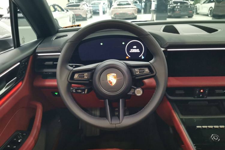 Used Porsche Macan 2024 Macan Long Range Edition Steering Wheel