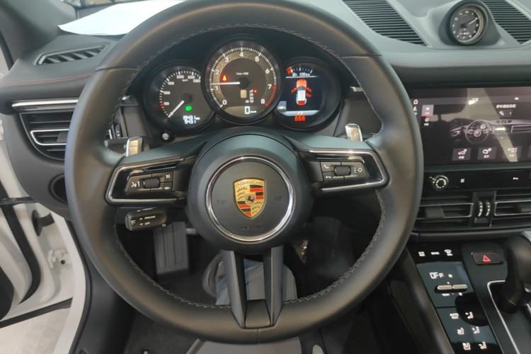 Used Porsche Macan 2024 Macan 2.0T Steering Wheel