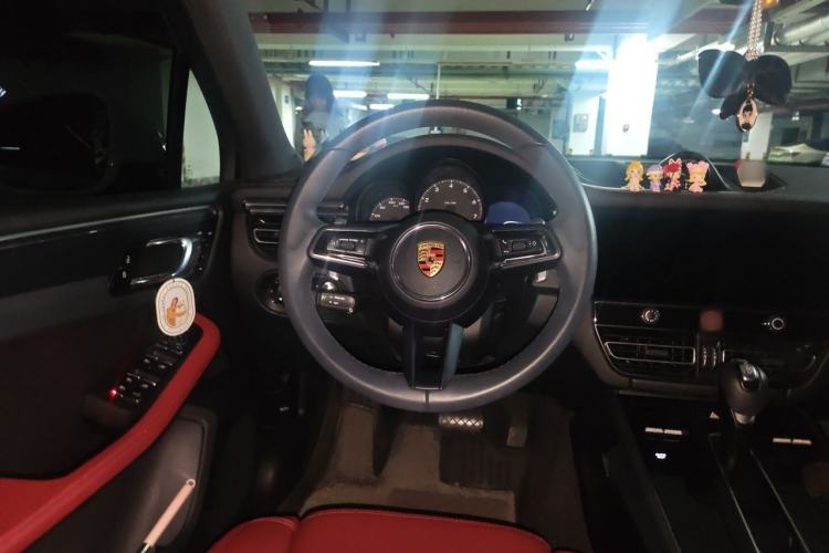 Used Porsche Macan 2024 Macan 2.0T Steering Wheel