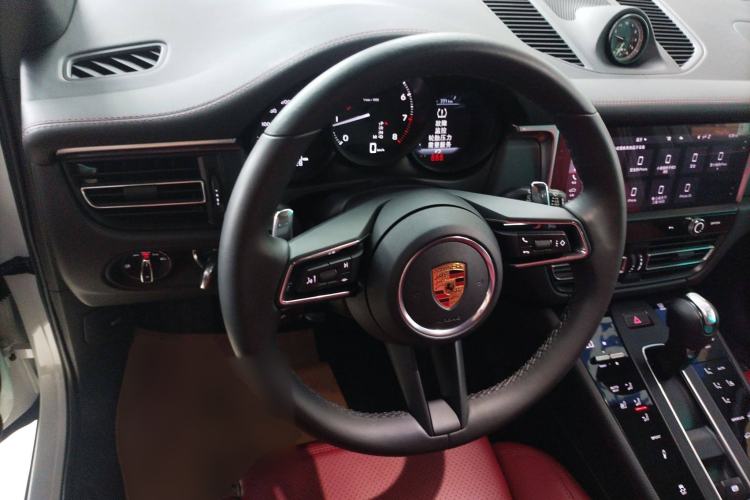 Used Porsche Macan 2024 Macan 2.0T Steering Wheel