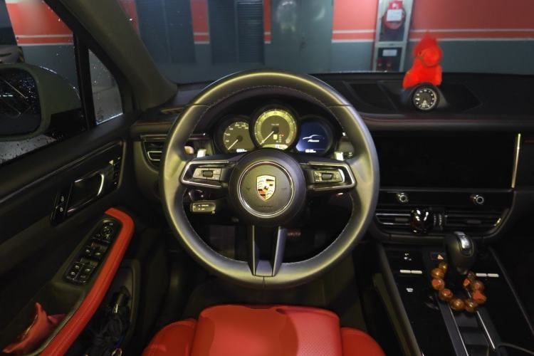 Used Porsche Macan 2024 Macan 2.0T Steering Wheel