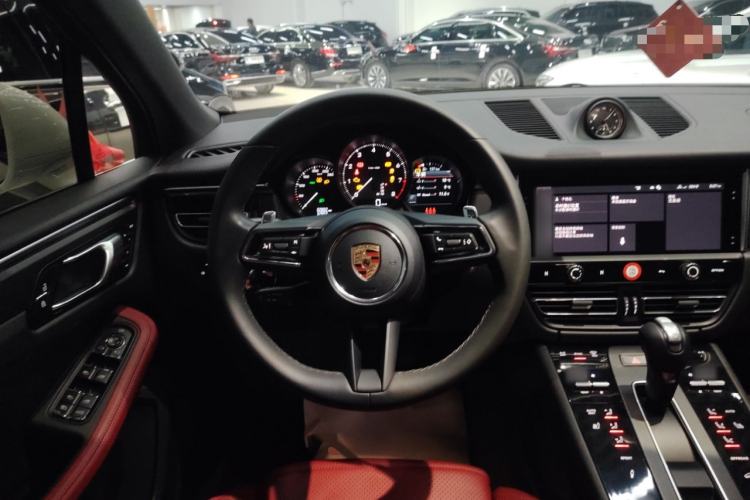 Used Porsche Macan 2024 Macan 2.0T Steering Wheel