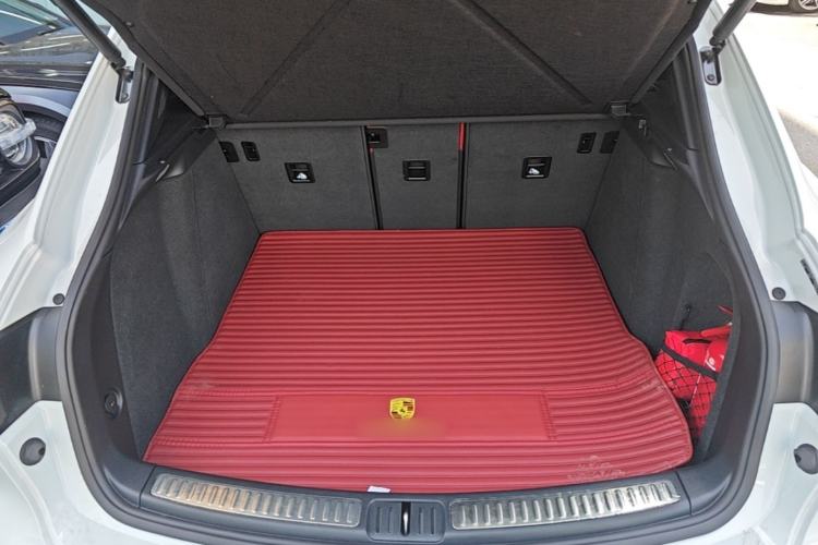 Used Porsche Macan 2024 Macan 2.0T Trunk
