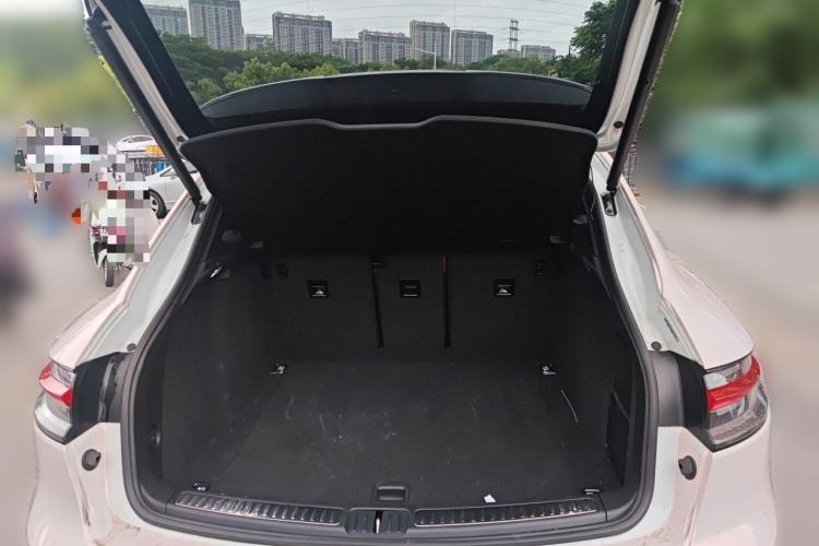 Used Porsche Macan 2024 Macan 2.0T Trunk