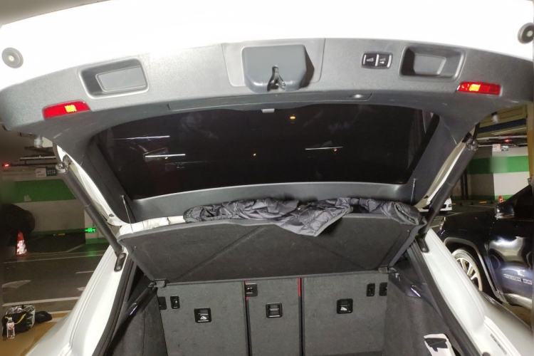 Used Porsche Macan 2024 Macan 2.0T Trunk