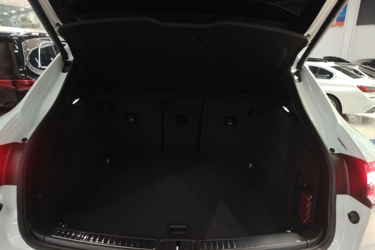 Used Porsche Macan 2024 Macan 2.0T Trunk