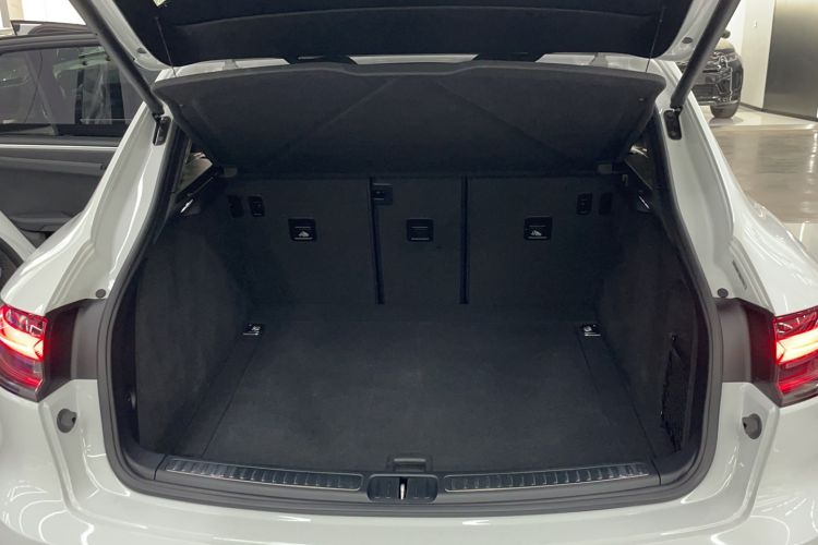 Used Porsche Macan 2024 Macan 2.0T Trunk