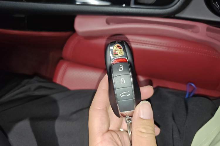 Used Porsche Macan 2024 Macan 2.0T Vehicle Key