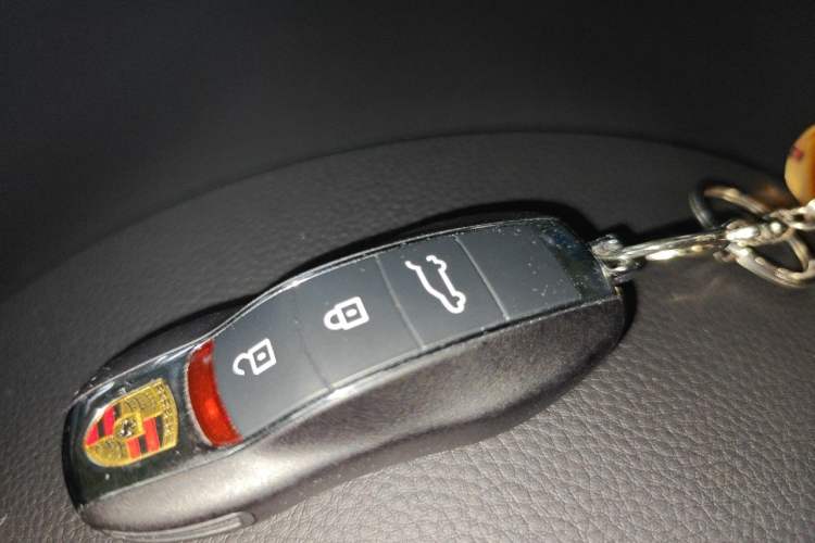 Used Porsche Macan 2024 Macan 2.0T Vehicle Key