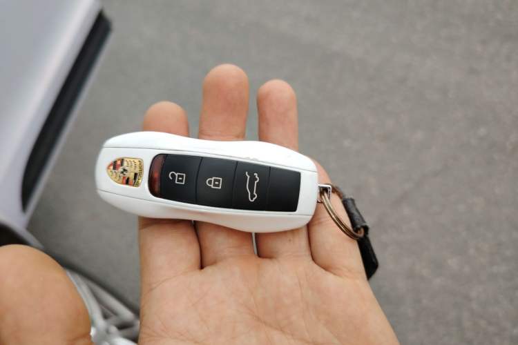 Used Porsche Macan 2024 Macan 2.0T Vehicle Key