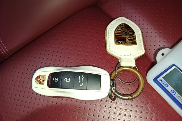 Used Porsche Macan 2024 Macan 2.0T Vehicle Key