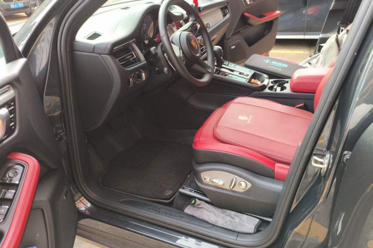 Used Porsche Macan 2025 Macan 2.0T Dream-Chasing Edition Driver Seat