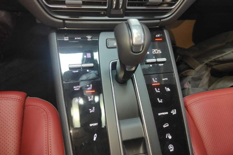 Used Porsche Macan 2025 Macan 2.0T Dream-Chasing Edition Gear Lever