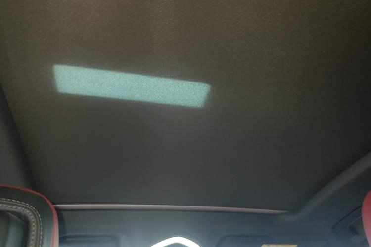 Used Porsche Macan 2025 Macan 2.0T Dream-Chasing Edition Headliner