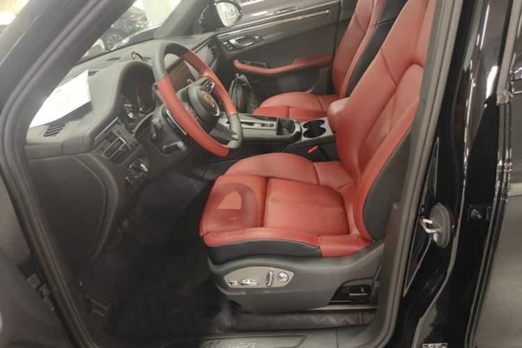 Used Porsche Macan 2025 Macan 2.0T Dream-Chasing Edition Left Front Seat